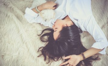 7 tips om je menstruatie wat aangenamer te maken tips-menstruatie-slapen