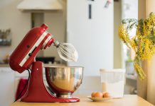 De keukenmachine, een snelle en nauwkeurige hulp in de keuken